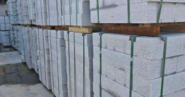 丽水芝麻白路牙石，路侧石