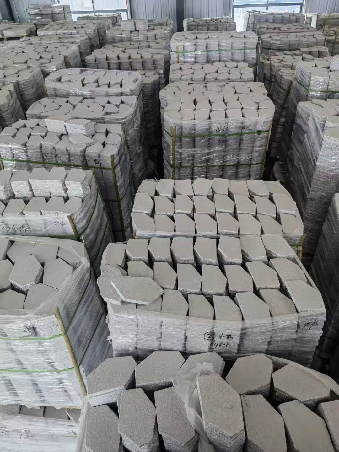 丽水芝麻白石材冰裂纹，碎拼。